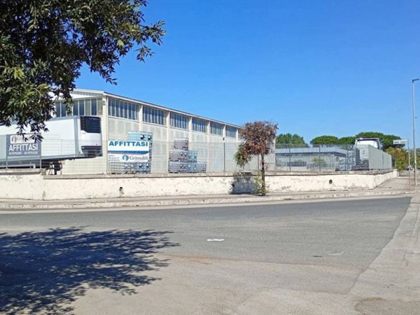locale commerciale in affitto ad Aprilia in zona Riserva Nuova