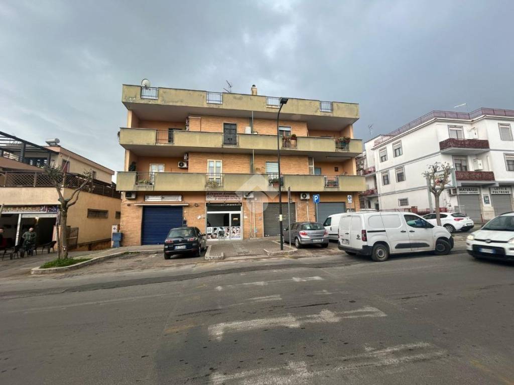 negozio in affitto ad Aprilia