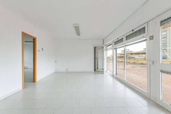locale commerciale in affitto ad Aprilia