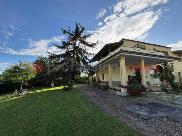 appartamento in affitto ad Aprilia in zona Casalazzara