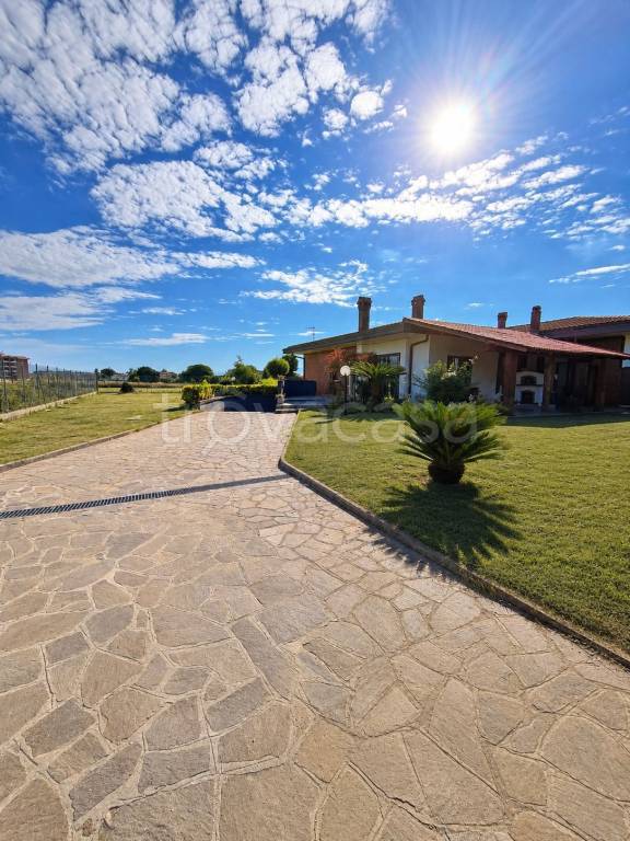 casa indipendente in affitto ad Aprilia