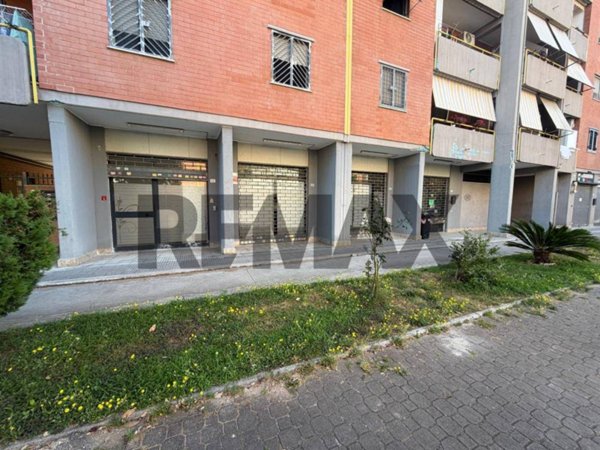 locale commerciale in affitto ad Aprilia