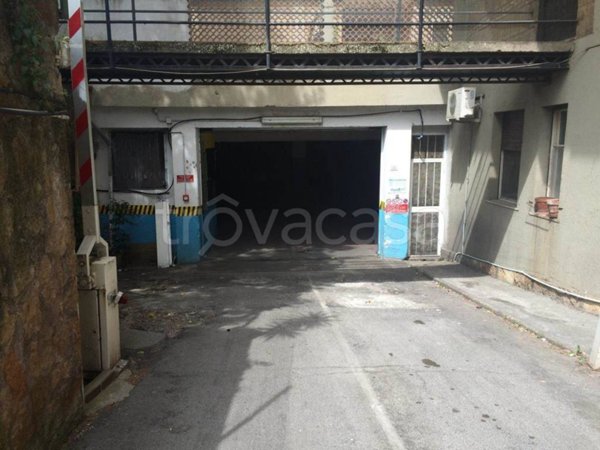 locale commerciale in affitto ad Aprilia