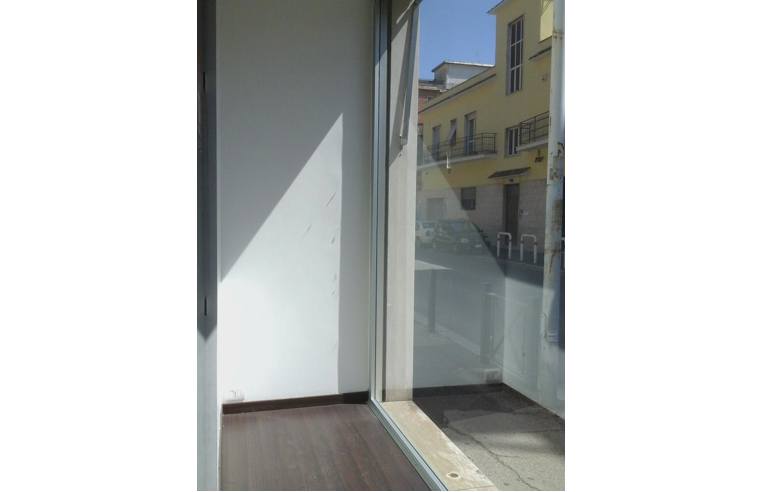 locale commerciale in affitto ad Aprilia