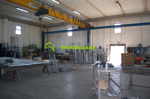 locale di sgombero in affitto a Cisterna di Latina