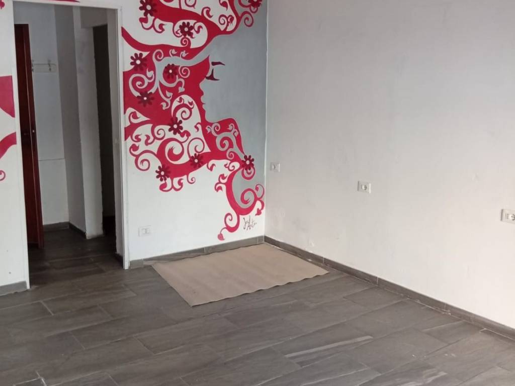 negozio in affitto a Cisterna di Latina