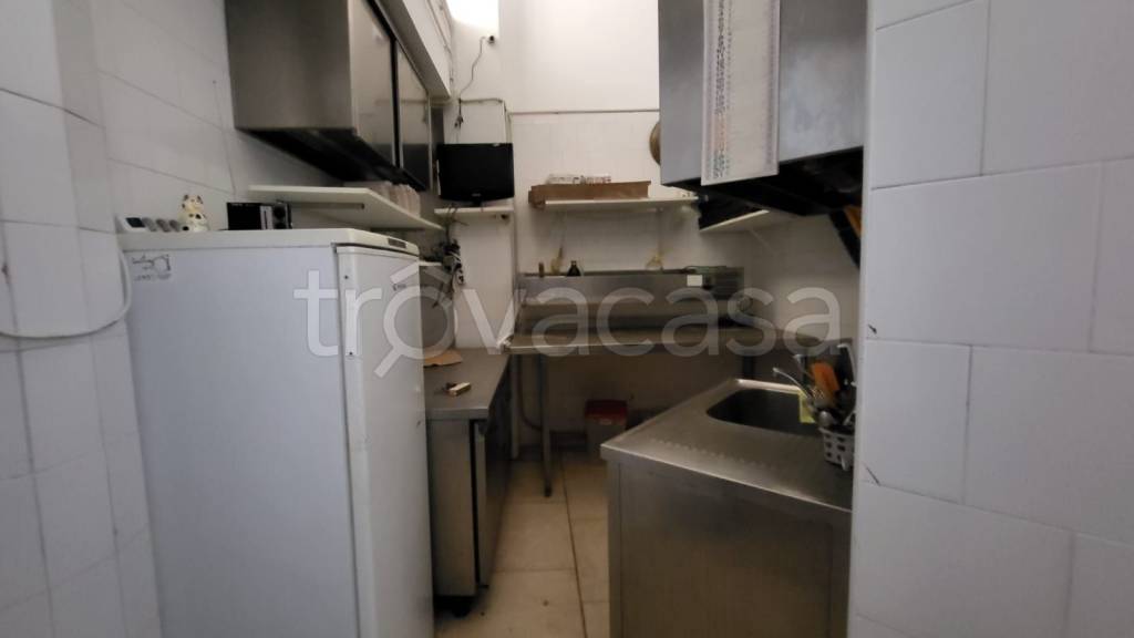 locale commerciale in affitto a Cisterna di Latina