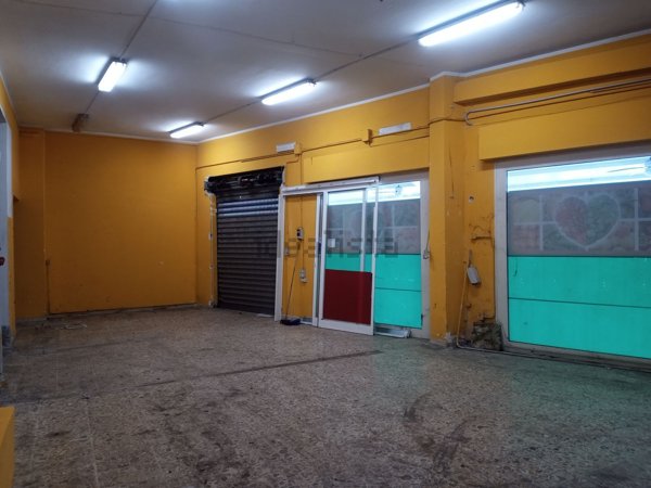 locale commerciale in affitto a Cisterna di Latina