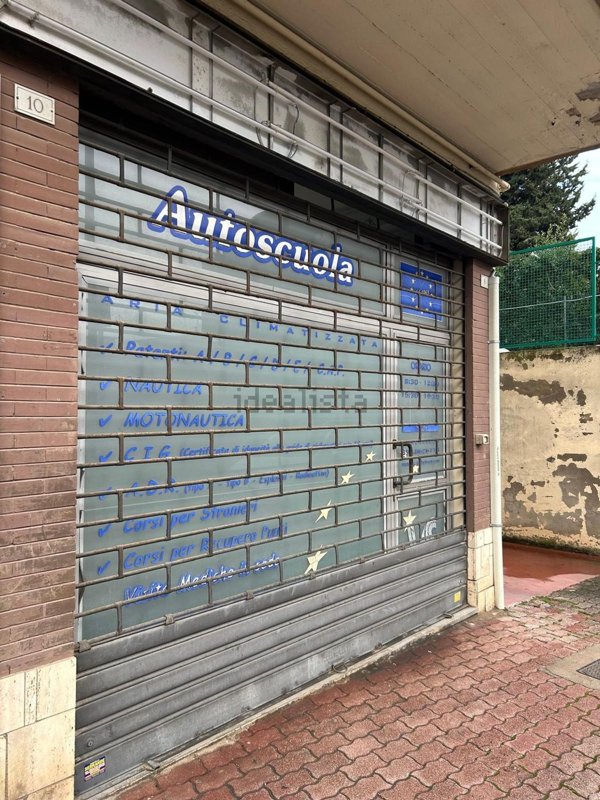 locale commerciale in affitto a Cisterna di Latina