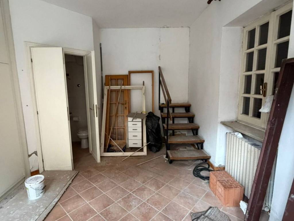 negozio in affitto a Cisterna di Latina