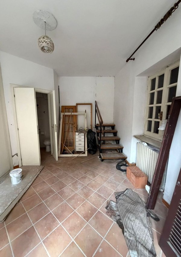 locale commerciale in affitto a Cisterna di Latina