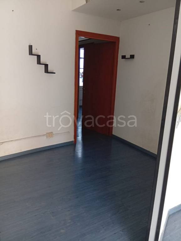 negozio in affitto a Cisterna di Latina