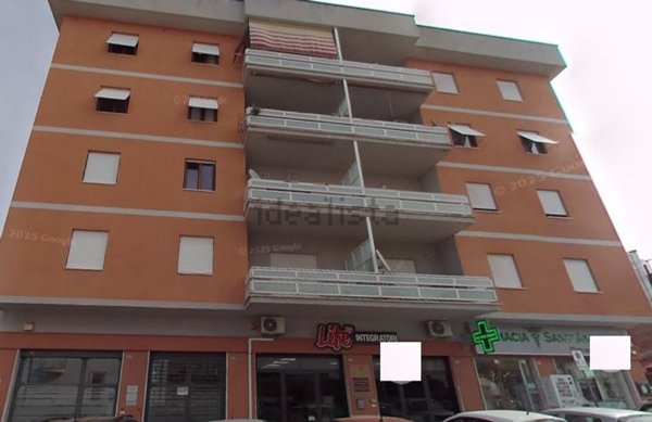 locale commerciale in affitto a Cisterna di Latina