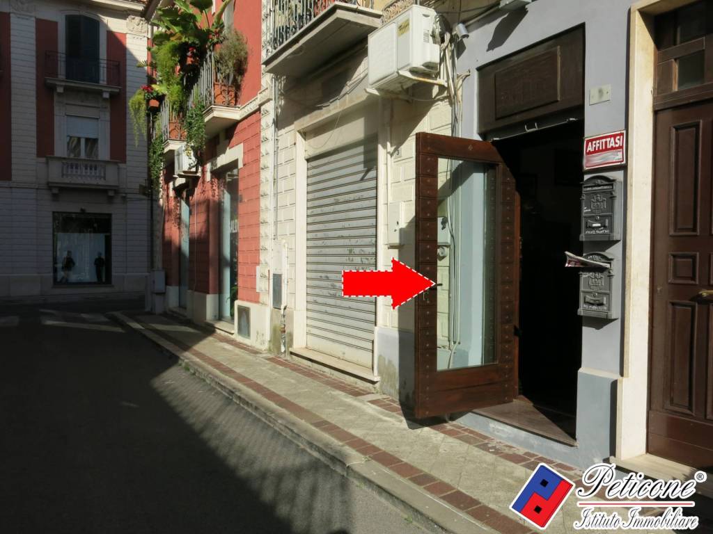 negozio in affitto a Fondi