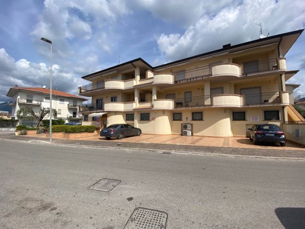 locale commerciale in affitto a Fondi