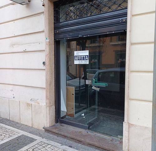 negozio in affitto a Fondi