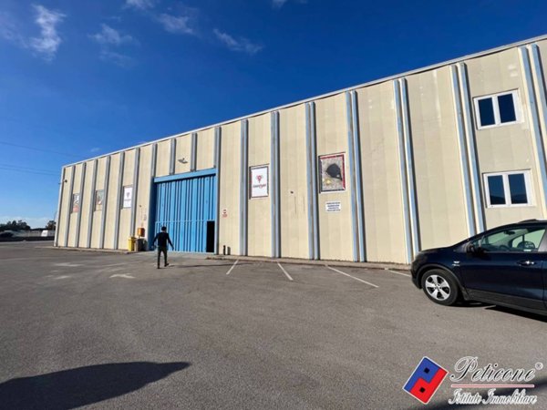 capannone in affitto a Fondi