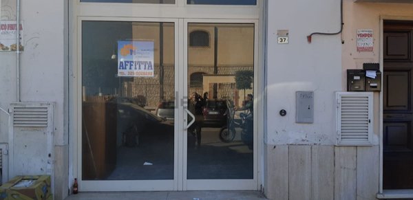 locale commerciale in affitto a Fondi