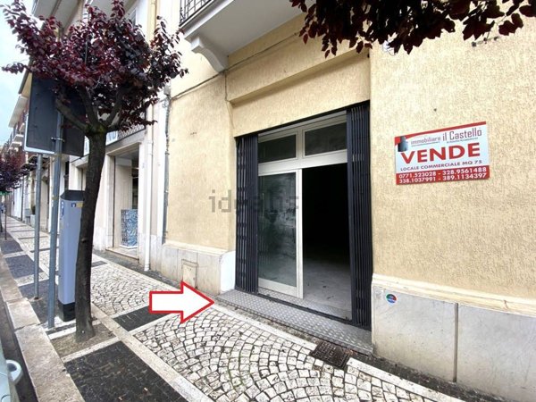 locale commerciale in affitto a Fondi