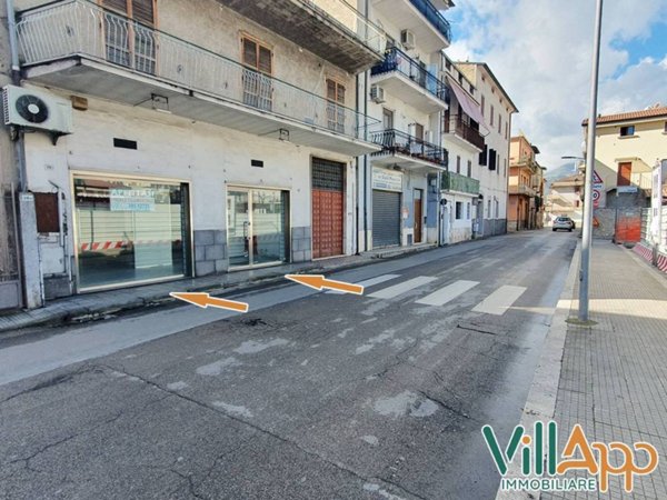 negozio in affitto a Fondi