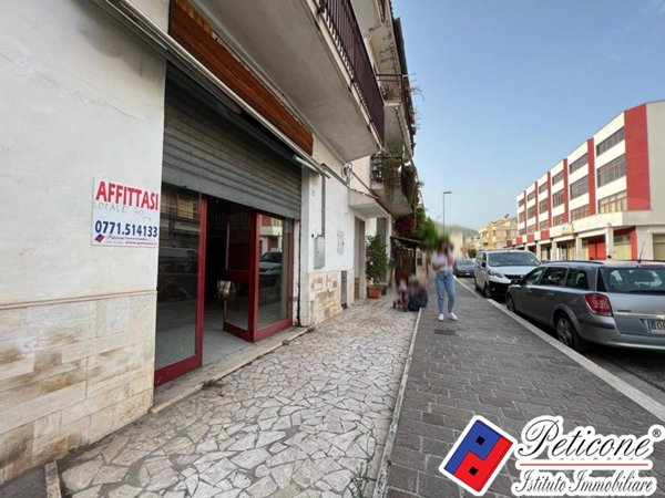 locale commerciale in affitto a Fondi