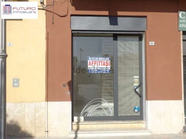 locale commerciale in affitto a Fondi
