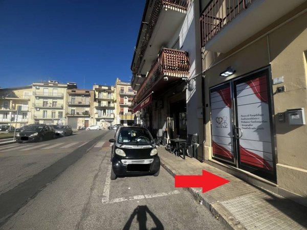 locale commerciale in affitto a Fondi