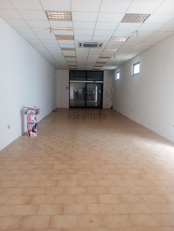 locale commerciale in affitto a Fondi