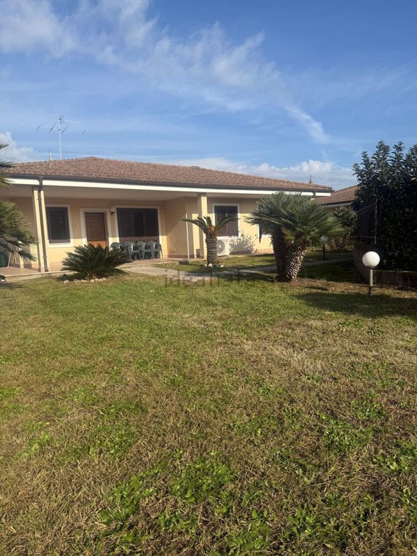 casa indipendente in affitto a Fondi