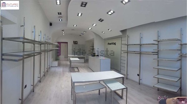 locale commerciale in affitto a Fondi