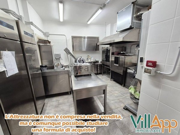 locale commerciale in affitto a Fondi