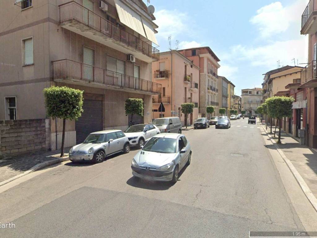 negozio in affitto a Fondi