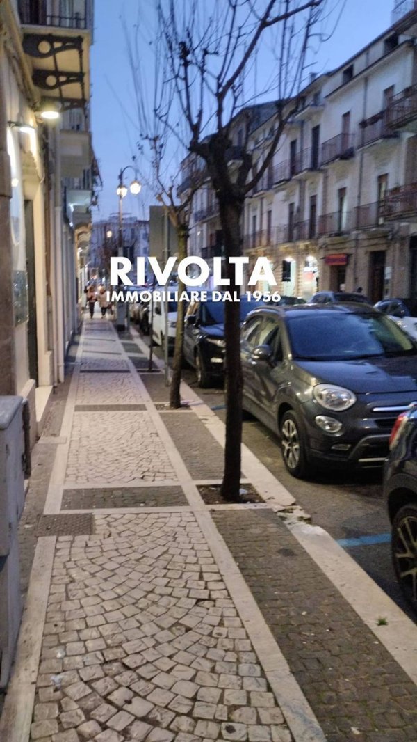 locale commerciale in affitto a Fondi