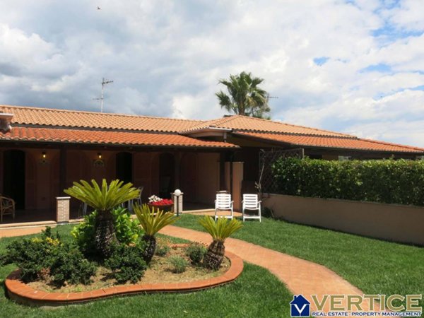 casa indipendente in affitto a Fondi