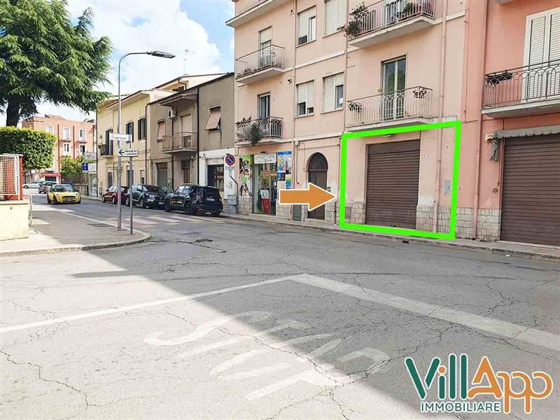 locale commerciale in affitto a Fondi