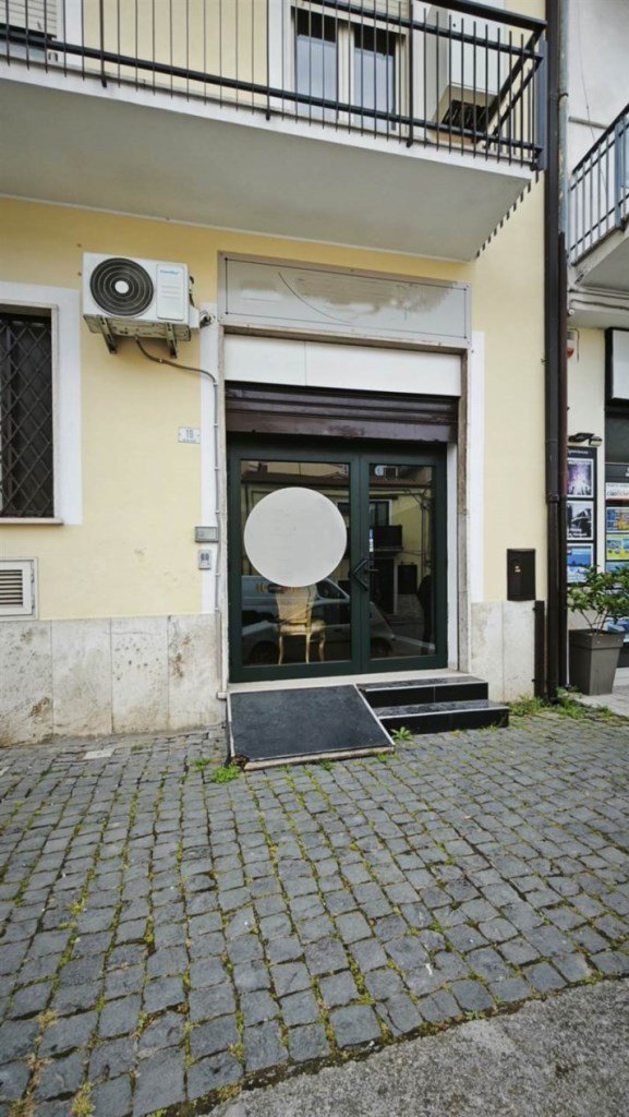 negozio in affitto a Fondi