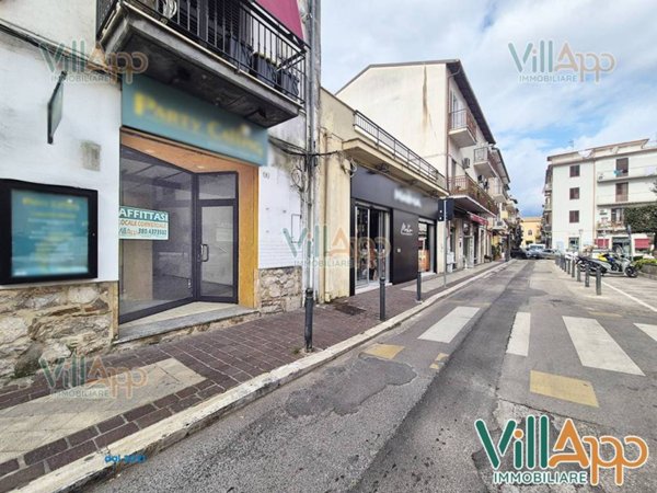 negozio in affitto a Fondi