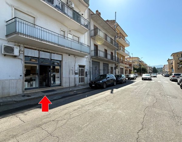 locale commerciale in affitto a Fondi