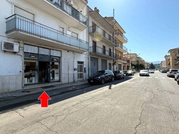 negozio in affitto a Fondi