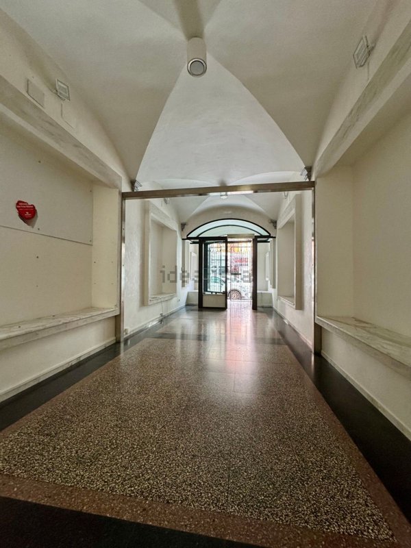 locale commerciale in affitto a Fondi