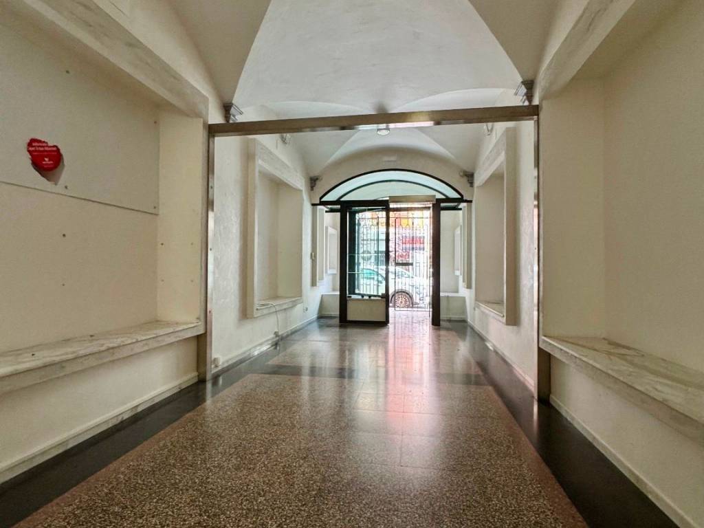 negozio in affitto a Fondi
