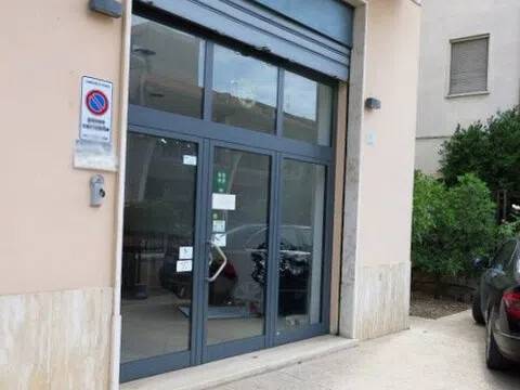 negozio in affitto a Fondi