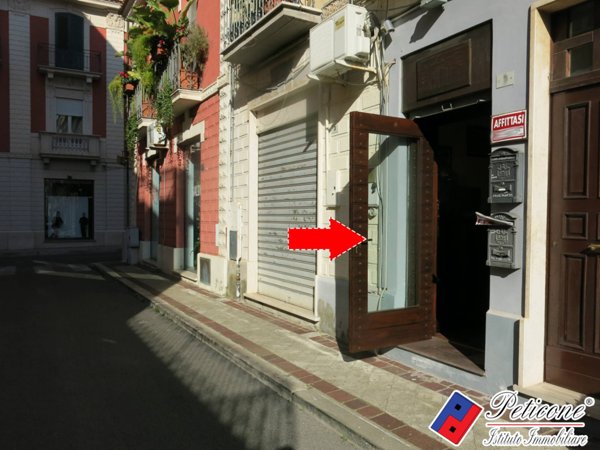 locale commerciale in affitto a Fondi
