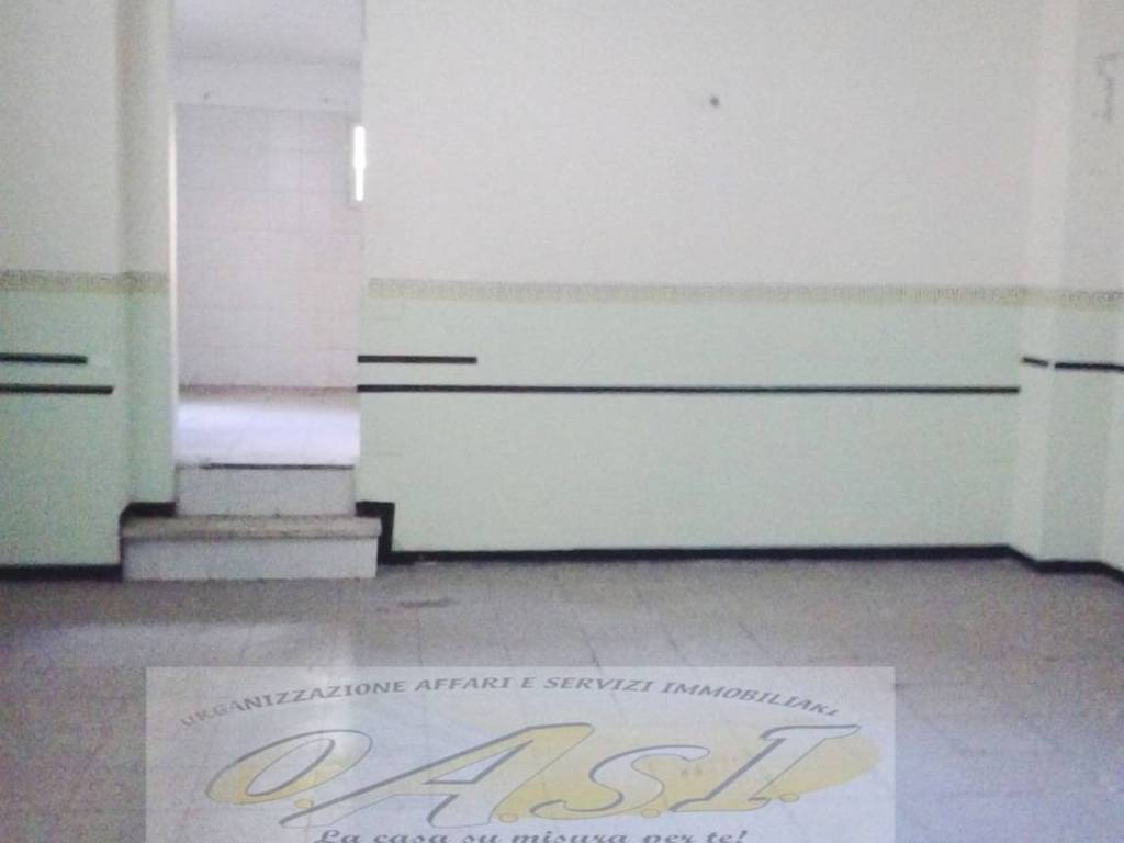 negozio in affitto a Formia