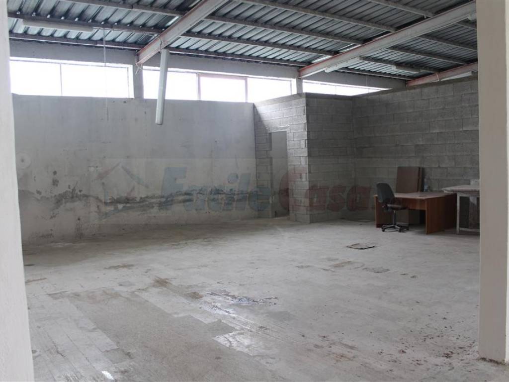 locale commerciale in affitto a Formia