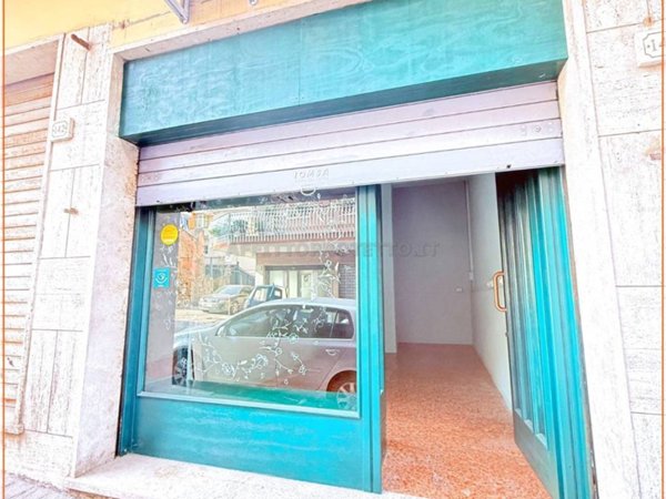 negozio in affitto a Formia