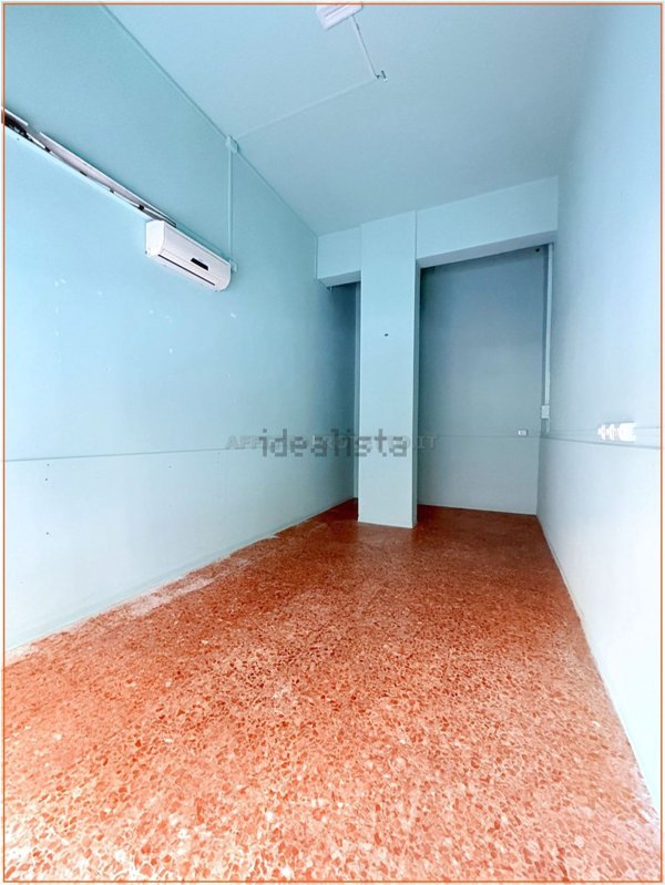 locale commerciale in affitto a Formia