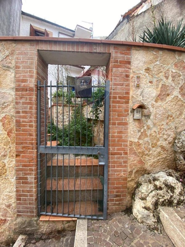 casa indipendente in affitto a Formia in zona Trivio