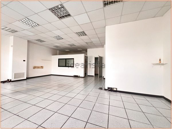 locale commerciale in affitto a Formia