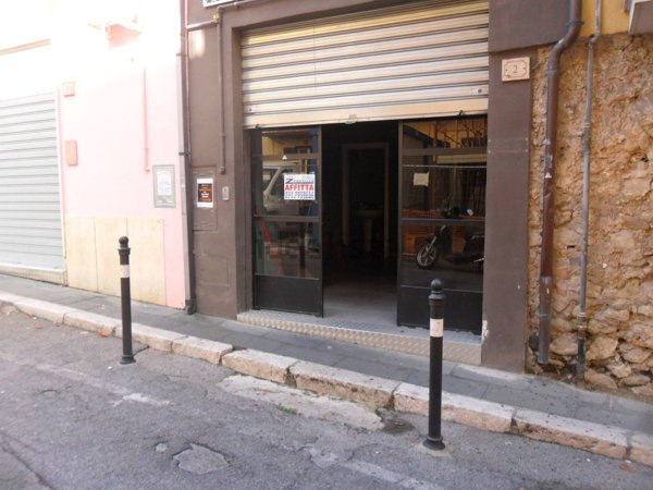 locale commerciale in affitto a Formia